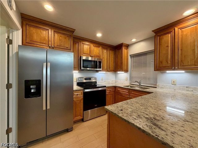 17020 Golfside CIR 104, Fort Myers, FL 33908