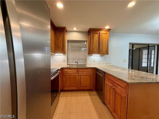 17020 Golfside CIR 104, Fort Myers, FL 33908