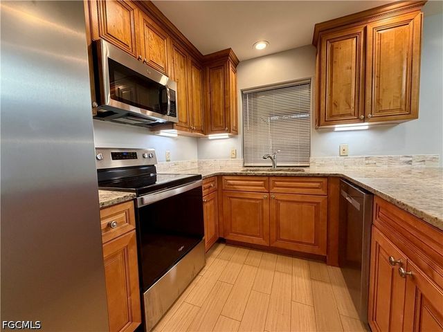 17020 Golfside CIR 104, Fort Myers, FL 33908