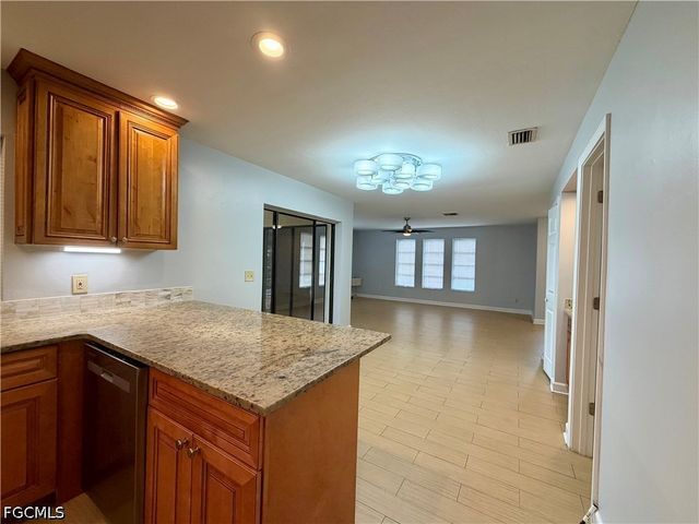 17020 Golfside CIR 104, Fort Myers, FL 33908