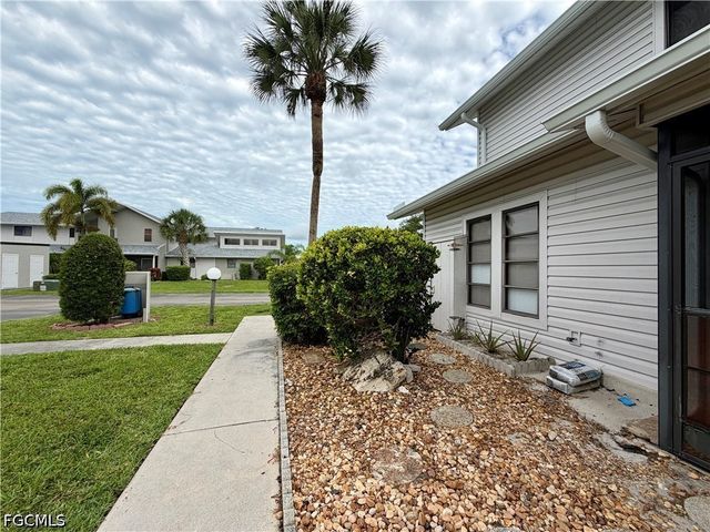 17020 Golfside CIR 104, Fort Myers, FL 33908