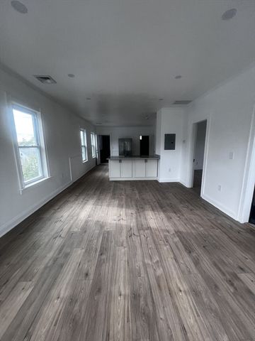 19 Reeves St, Worcester, MA 01607