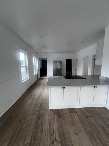 19 Reeves St, Worcester, MA 01607