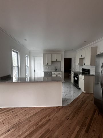 19 Reeves St, Worcester, MA 01607