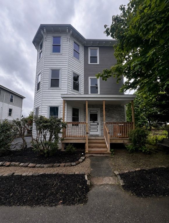 19 Reeves St, Worcester, MA 01607