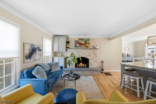 52 Country Squire Way, Branchburg Twp., NJ 08876