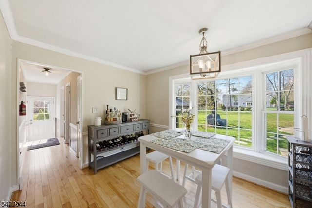52 Country Squire Way, Branchburg Twp., NJ 08876