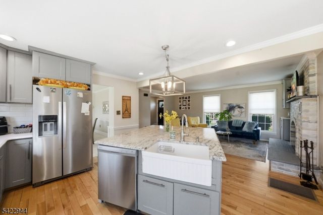 52 Country Squire Way, Branchburg Twp., NJ 08876