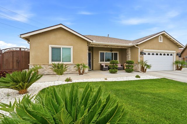 1037 Royal Oak Street, Porterville, CA 93257