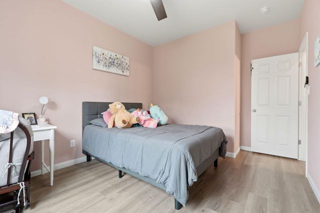 1037 Royal Oak Street, Porterville, CA 93257