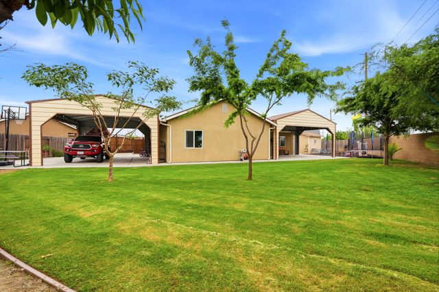 1037 Royal Oak Street, Porterville, CA 93257