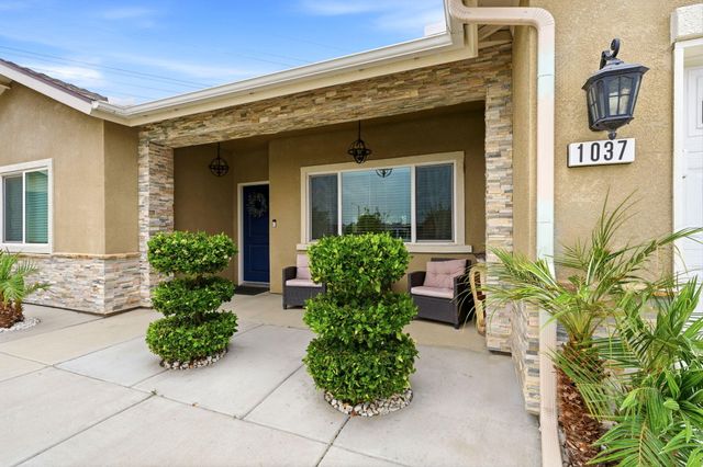 1037 Royal Oak Street, Porterville, CA 93257