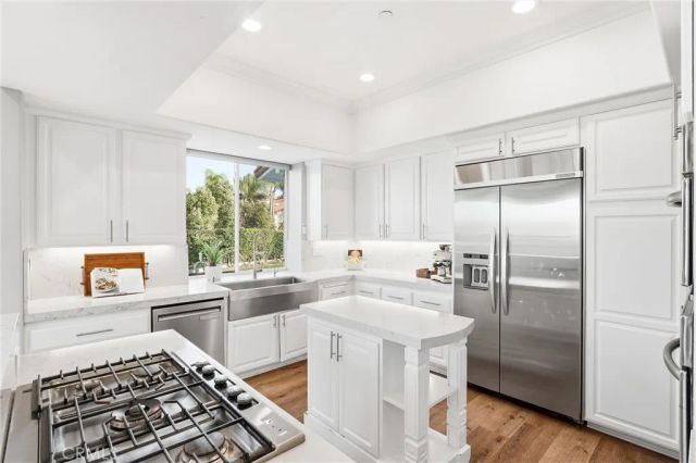 5489 E Suncrest Road, Anaheim Hills, CA 92807
