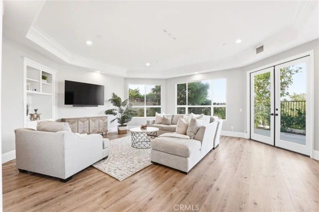5489 E Suncrest Road, Anaheim Hills, CA 92807