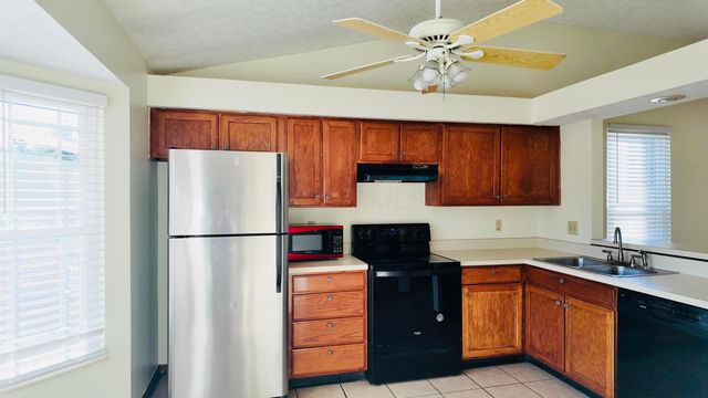 7619 Kittansett Lane, Pickerington, OH 43147