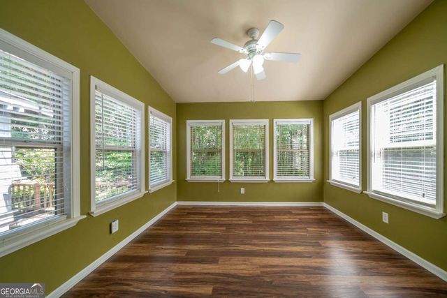 18 Mary Lane NE, White, GA 30184