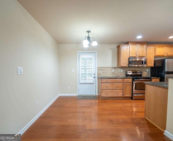 18 Mary Lane NE, White, GA 30184