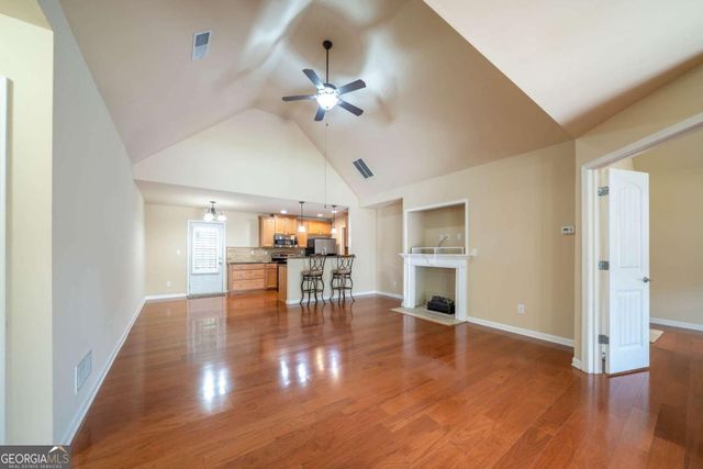 18 Mary Lane NE, White, GA 30184