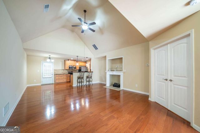 18 Mary Lane NE, White, GA 30184