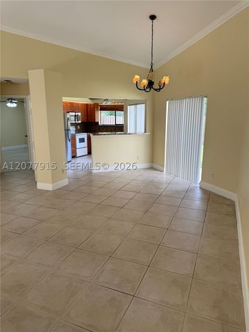 920 SW 111th Ave 1, Pembroke Pines, FL 33025
