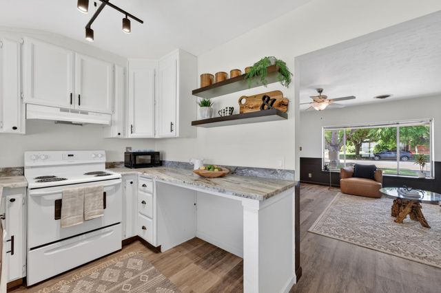 879 Olive St, Yuba City, CA 95991