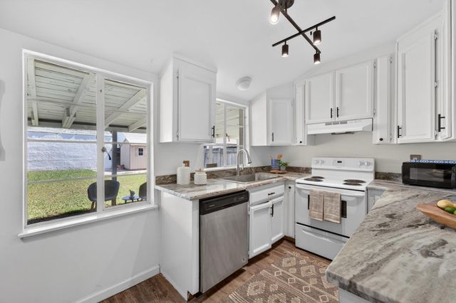 879 Olive St, Yuba City, CA 95991