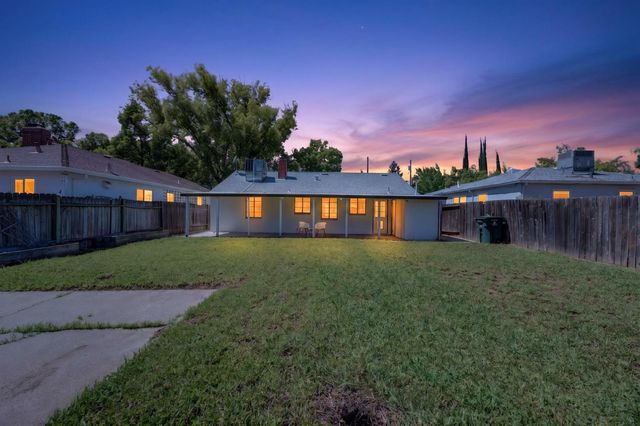 879 Olive St, Yuba City, CA 95991