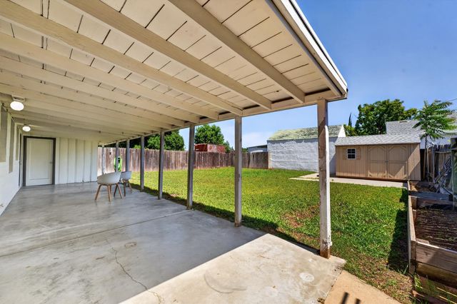 879 Olive St, Yuba City, CA 95991