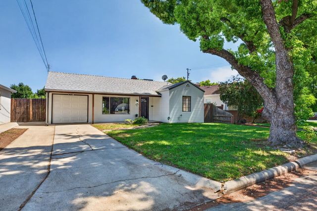 879 Olive St, Yuba City, CA 95991