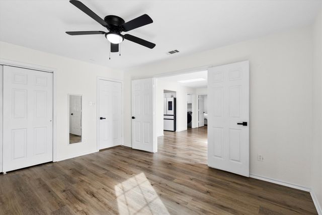 3242 Spring Meadow Lane, Grand Prairie, TX 75052