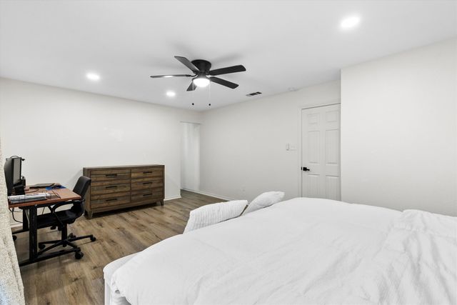 3242 Spring Meadow Lane, Grand Prairie, TX 75052