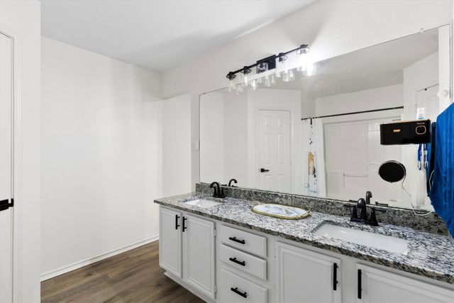 3242 Spring Meadow Lane, Grand Prairie, TX 75052