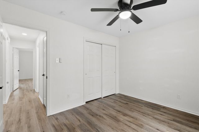 3242 Spring Meadow Lane, Grand Prairie, TX 75052