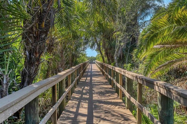 1630 WHITE BREEZE COVE, Bradenton, FL 34208