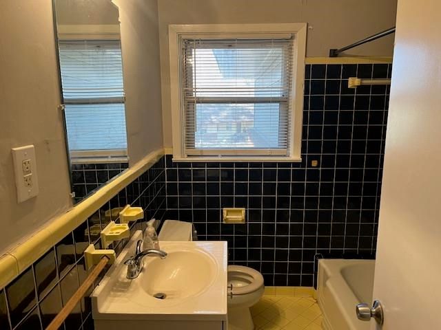 1304 CAROL DR, Memphis, TN 38116