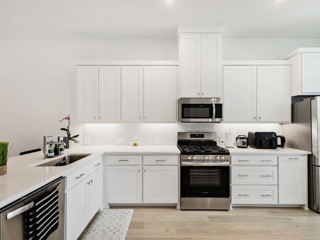 7039 Granbury Lane, Grand Prairie, TX 75054