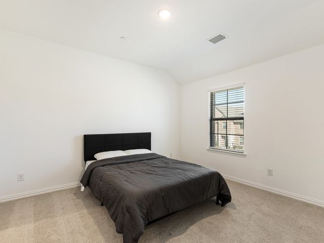 7039 Granbury Lane, Grand Prairie, TX 75054