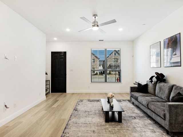 7039 Granbury Lane, Grand Prairie, TX 75054