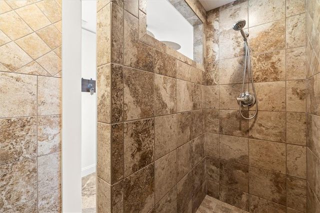 15 Hyalite Road E, Dahlonega, GA 30533