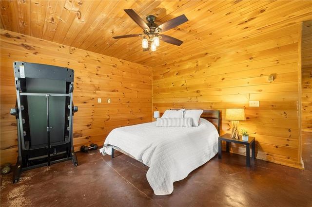15 Hyalite Road E, Dahlonega, GA 30533