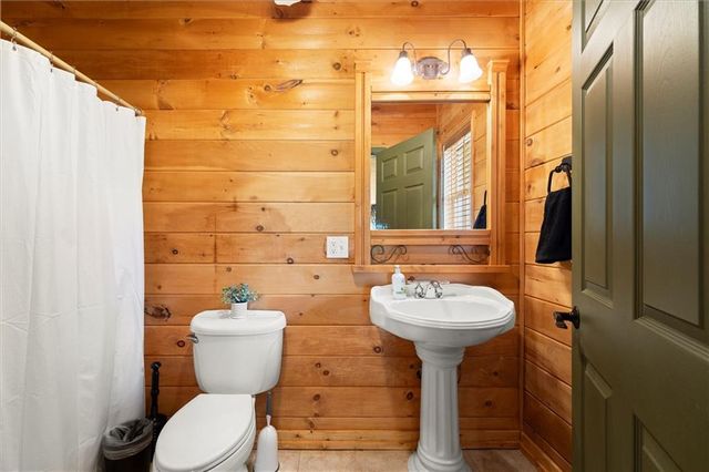 15 Hyalite Road E, Dahlonega, GA 30533