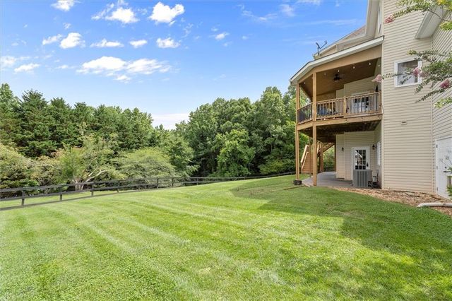 15 Hyalite Road E, Dahlonega, GA 30533