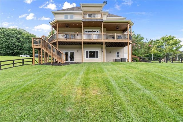 15 Hyalite Road E, Dahlonega, GA 30533