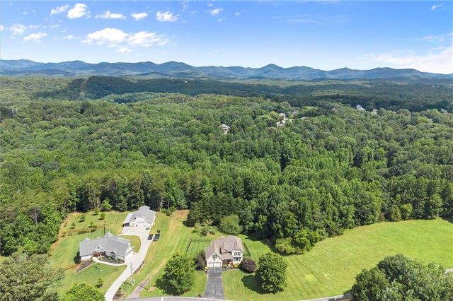 15 Hyalite Road E, Dahlonega, GA 30533