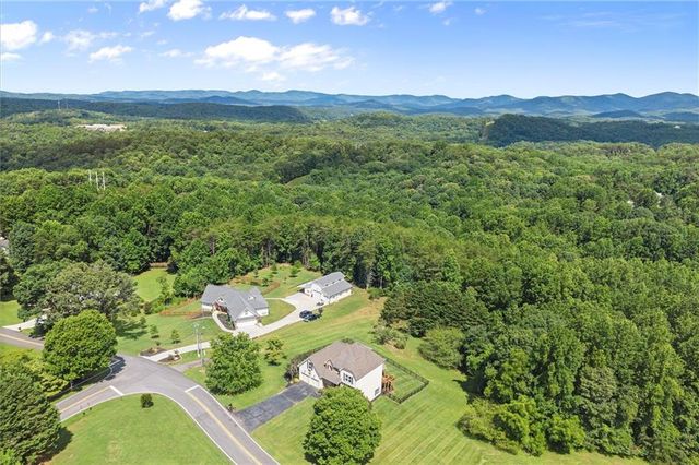 15 Hyalite Road E, Dahlonega, GA 30533