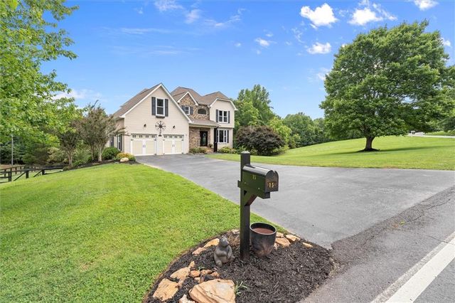 15 Hyalite Road E, Dahlonega, GA 30533