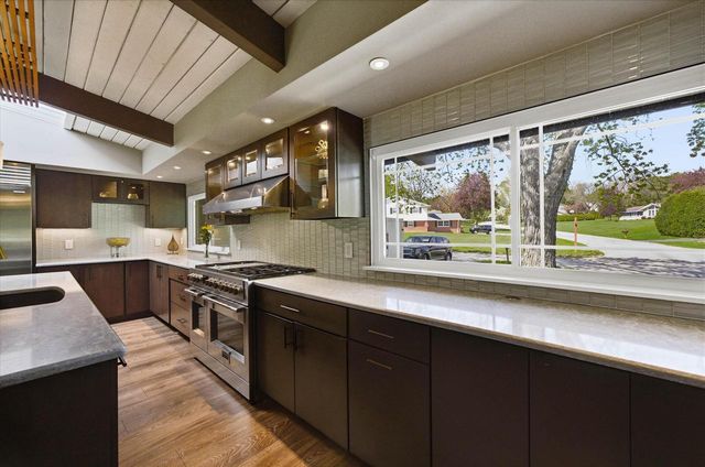 8221 Fairmont LANE, Greendale, WI 53129