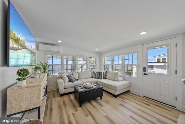 163 N BEACH AVE, Cape May Court House, NJ 08210