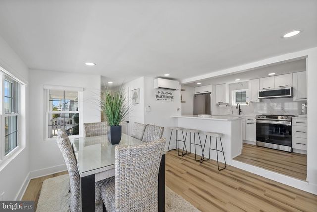 163 N BEACH AVE, Cape May Court House, NJ 08210