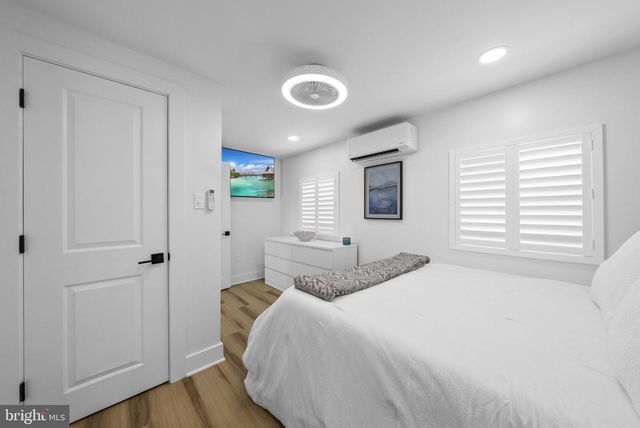 163 N BEACH AVE, Cape May Court House, NJ 08210